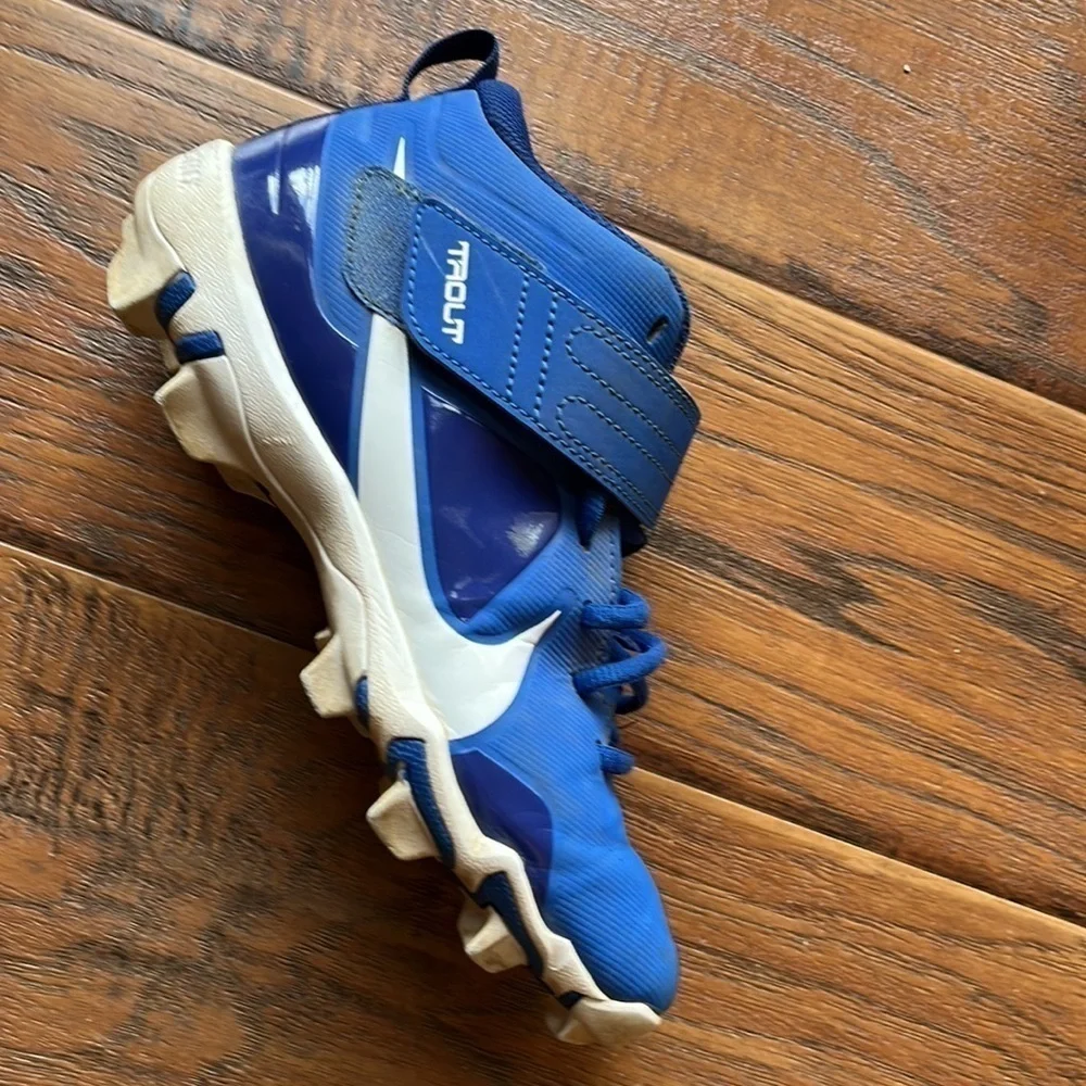 COPY - - Nike Fast Flex Cleats - Size 4.5Y
